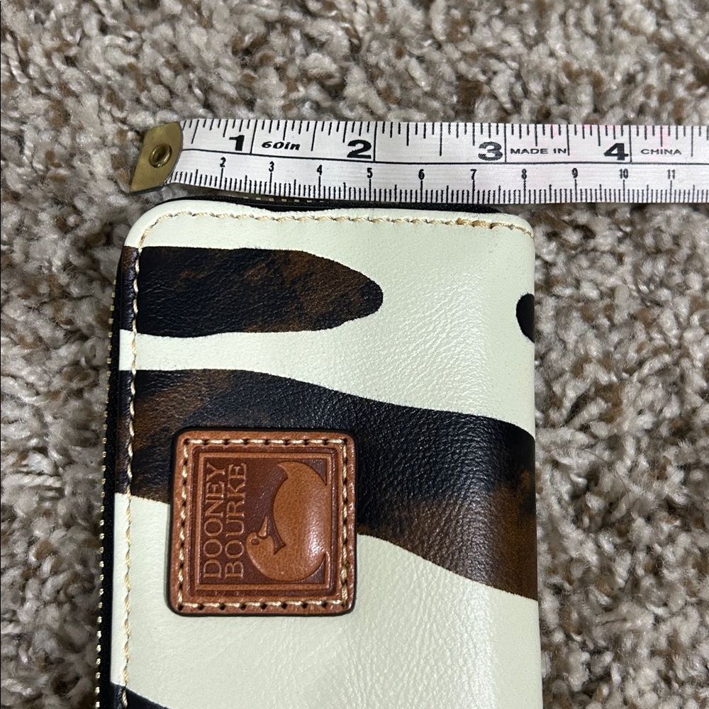 NEW Dooney & Bourke Zebra Stripe Wallet - Picture 5 of 5